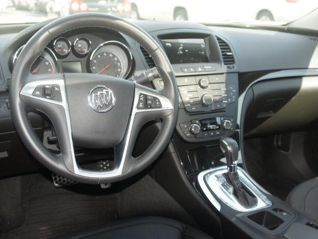 2012 Buick REGAL Premier 4WD V6