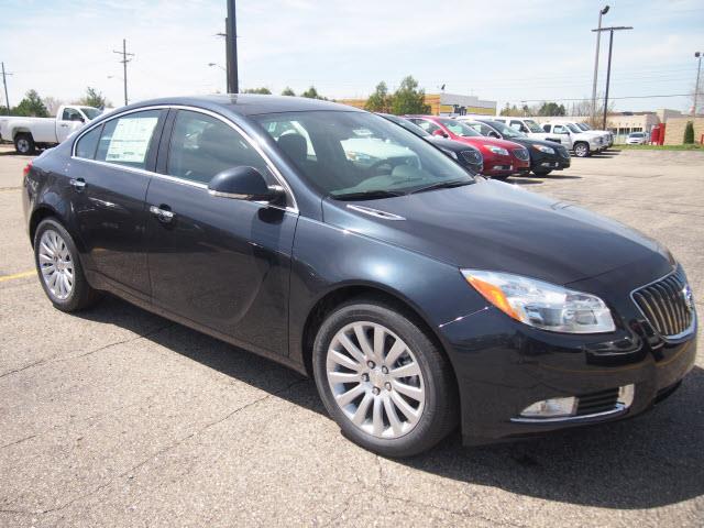 2013 Buick REGAL Passion Hatchback Coupe 2D