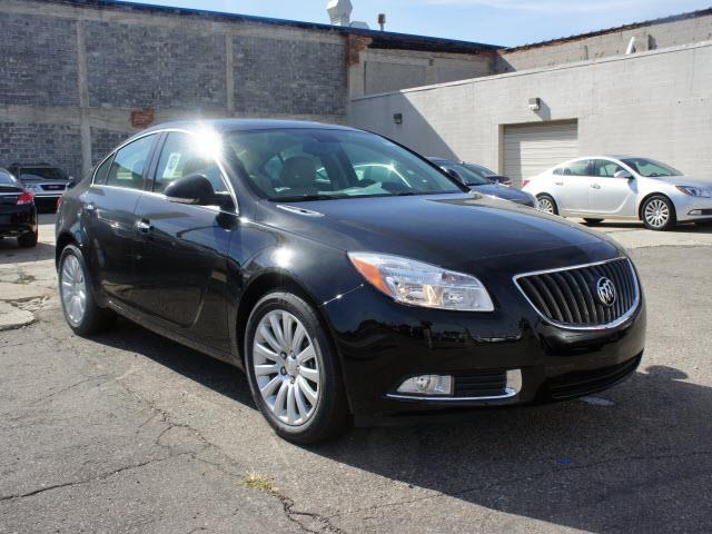 2013 Buick REGAL Passion Hatchback Coupe 2D