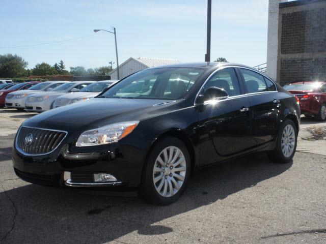 2013 Buick REGAL Passion Hatchback Coupe 2D