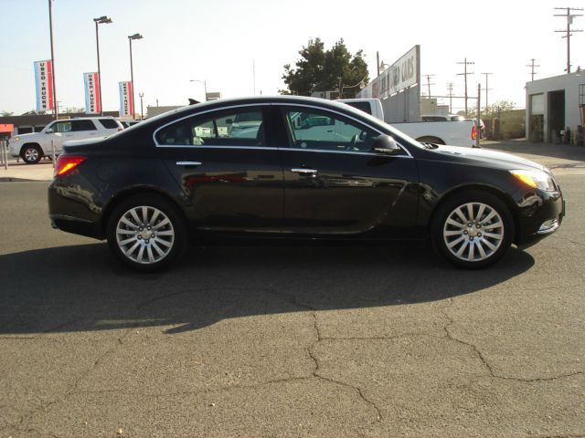 2013 Buick REGAL R-awd-leather-loaded
