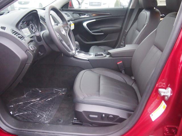 2014 Buick REGAL Unknown