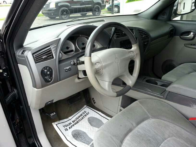 2002 Buick Rendezvous GS 460 Sedan 4D