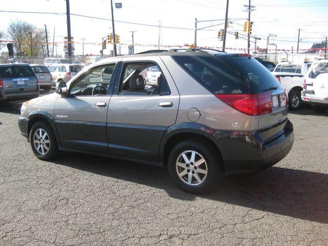 2002 Buick Rendezvous GS 460 Sedan 4D