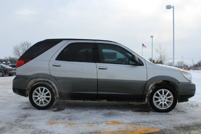 2005 Buick Rendezvous GS 460 Sedan 4D