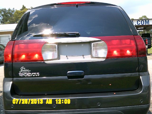 2005 Buick Rendezvous GS 460 Sedan 4D