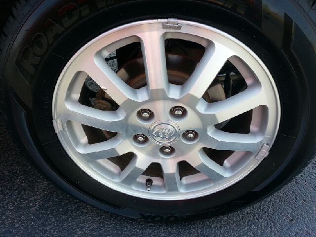 2005 Buick Rendezvous GS 460 Sedan 4D