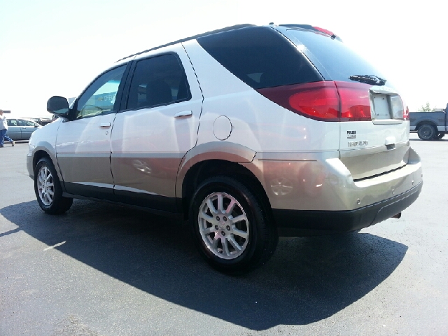 2005 Buick Rendezvous GS 460 Sedan 4D