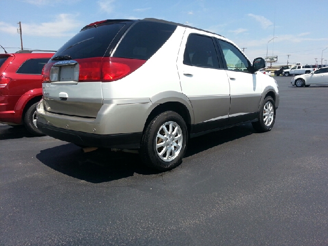 2005 Buick Rendezvous GS 460 Sedan 4D