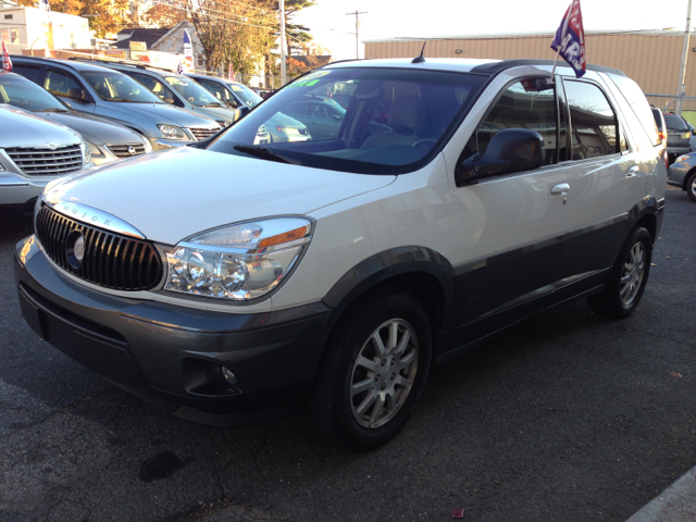 2005 Buick Rendezvous GS 460 Sedan 4D