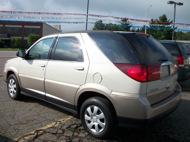2005 Buick Rendezvous GS 460 Sedan 4D