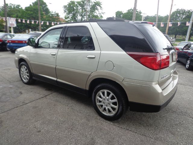 2005 Buick Rendezvous GS 460 Sedan 4D