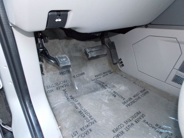 2005 Buick Rendezvous GS 460 Sedan 4D