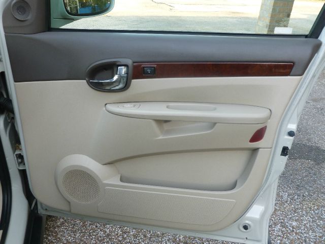 2005 Buick Rendezvous GS 460 Sedan 4D