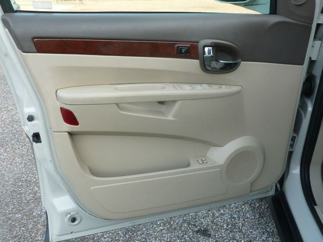 2005 Buick Rendezvous GS 460 Sedan 4D