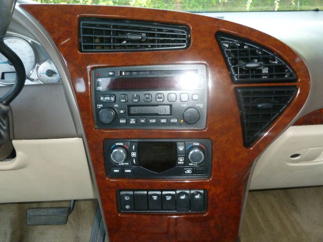 2005 Buick Rendezvous GS 460 Sedan 4D