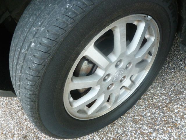 2005 Buick Rendezvous GS 460 Sedan 4D