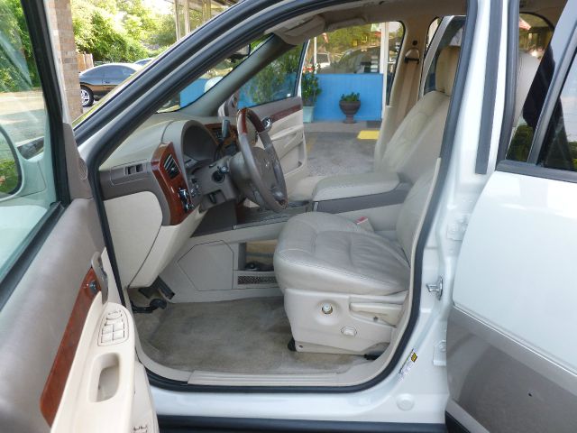 2005 Buick Rendezvous GS 460 Sedan 4D