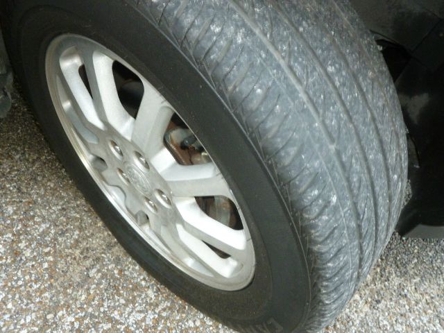 2005 Buick Rendezvous GS 460 Sedan 4D