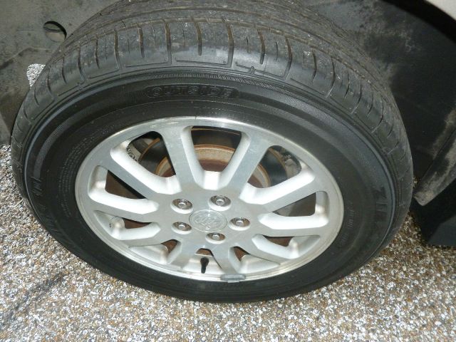 2005 Buick Rendezvous GS 460 Sedan 4D