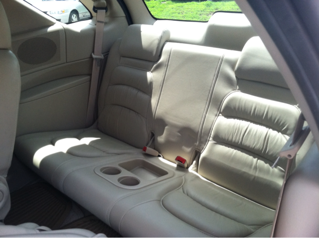 2005 Buick Rendezvous GS 460 Sedan 4D