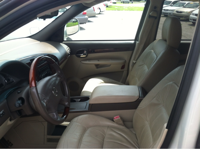 2005 Buick Rendezvous GS 460 Sedan 4D