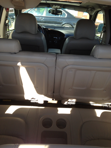 2005 Buick Rendezvous GS 460 Sedan 4D