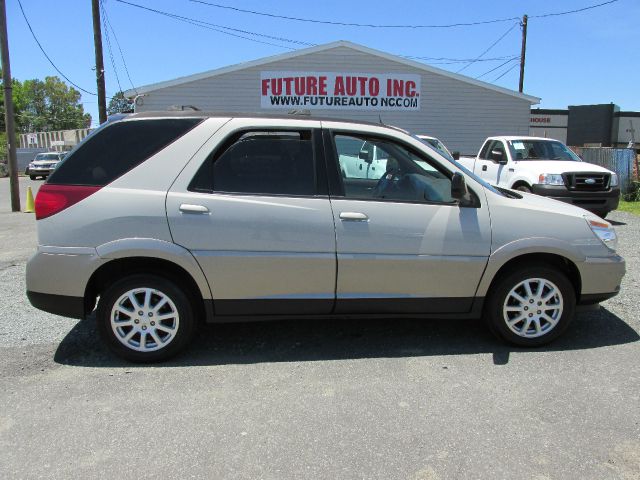 2005 Buick Rendezvous GS 460 Sedan 4D