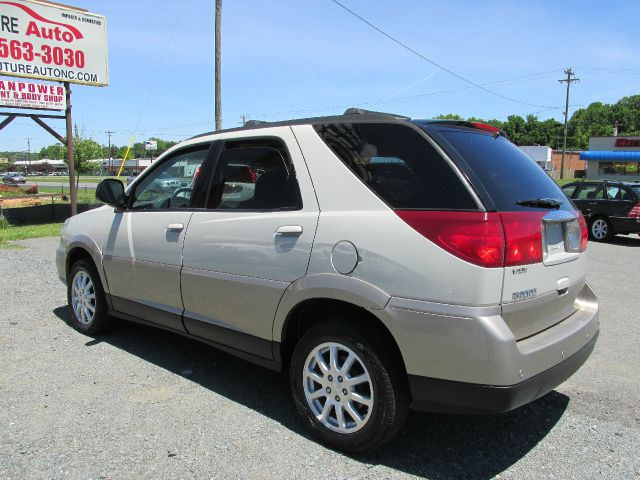 2005 Buick Rendezvous GS 460 Sedan 4D