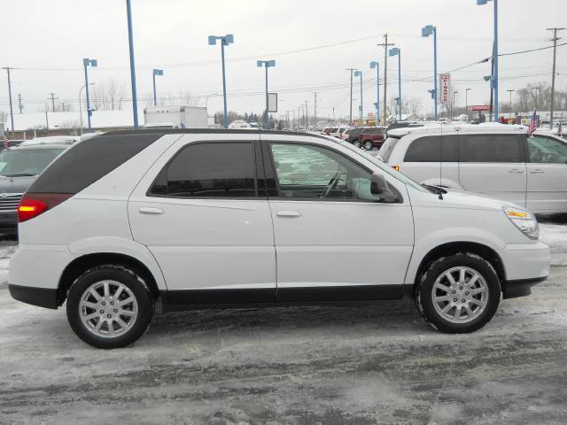 2006 Buick Rendezvous GS 460 Sedan 4D