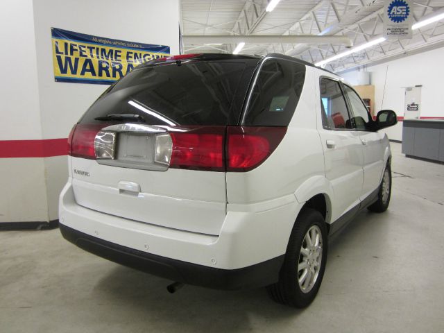 2006 Buick Rendezvous GS 460 Sedan 4D