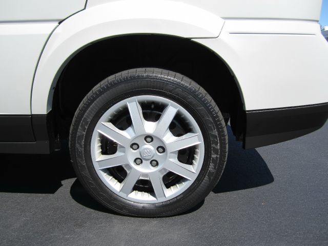 2006 Buick Rendezvous GS 460 Sedan 4D