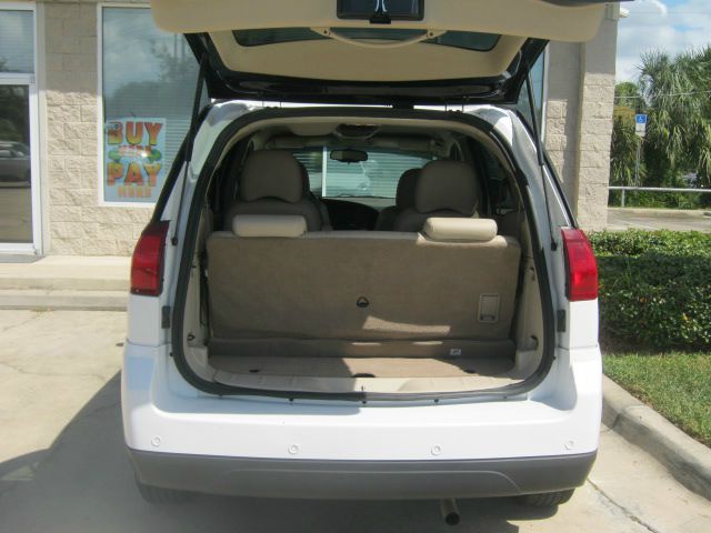 2006 Buick Rendezvous GS 460 Sedan 4D