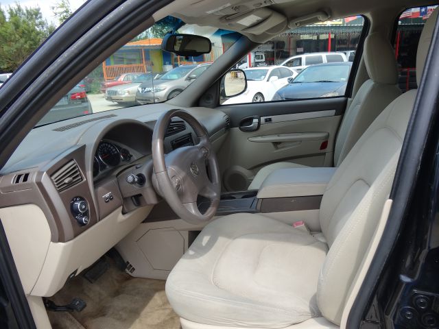 2006 Buick Rendezvous GS 460 Sedan 4D