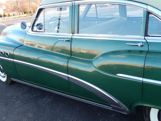 1953 Buick Riviera 4dr LX Deluxe