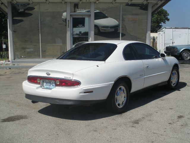 1997 Buick Riviera GT Premium