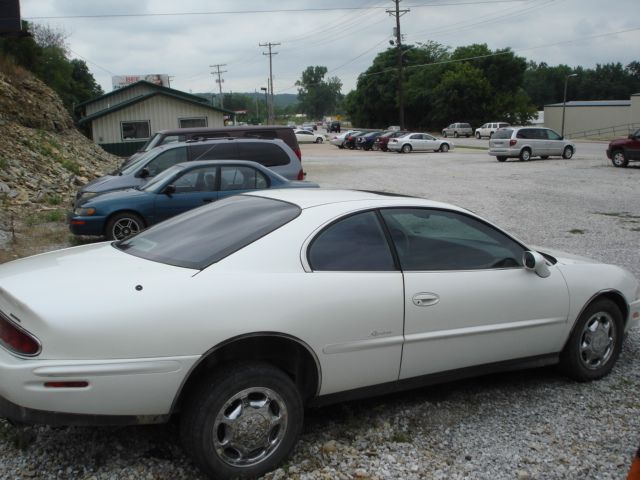 1997 Buick Riviera GT Premium