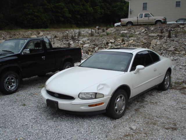 1997 Buick Riviera GT Premium