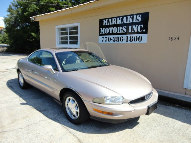 1999 Buick Riviera Base