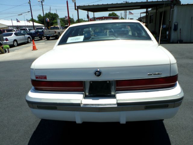 1992 Buick Roadmaster SLT 25