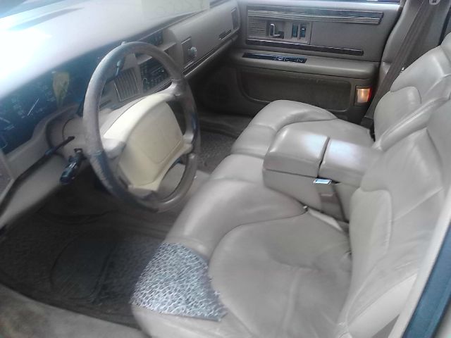 1995 Buick Roadmaster SLT 25