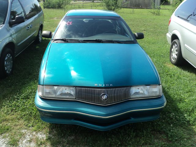 1993 Buick Skylark SLE 2WD Coupe