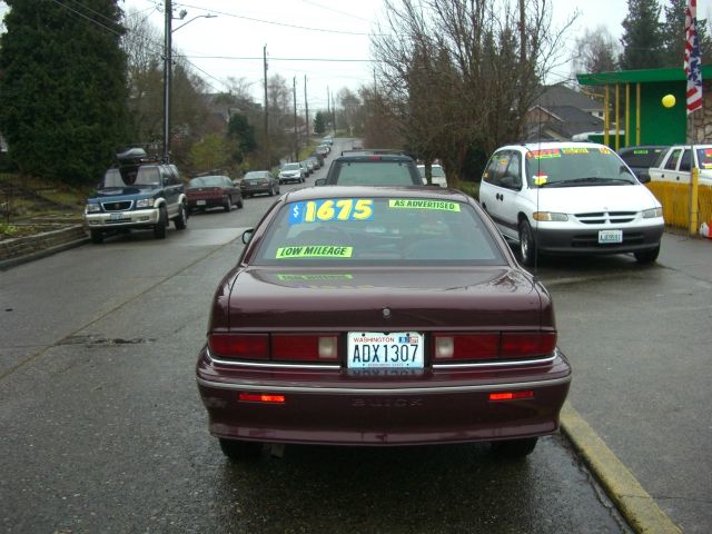 1993 Buick Skylark SLE 2WD Coupe