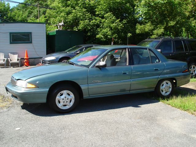 1997 Buick Skylark 4dr Sdn GXE Auto