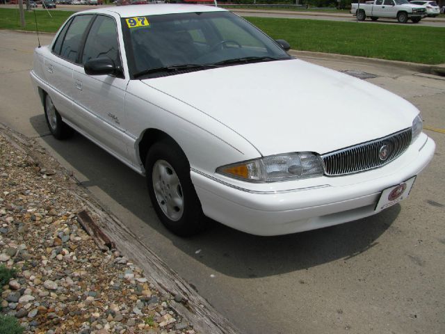 1997 Buick Skylark SLE 2WD Coupe