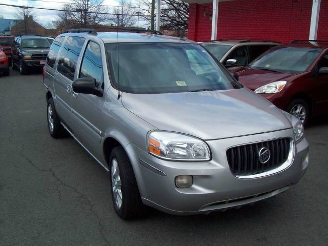 2005 Buick Terraza GS 460 Sedan 4D
