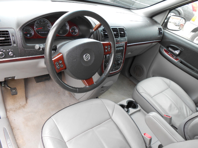 2005 Buick Terraza All The Whistlesbells