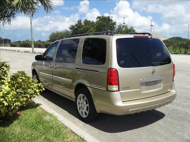 2005 Buick Terraza GS 460 Sedan 4D