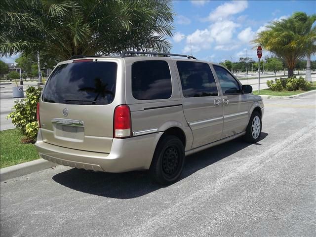 2005 Buick Terraza GS 460 Sedan 4D