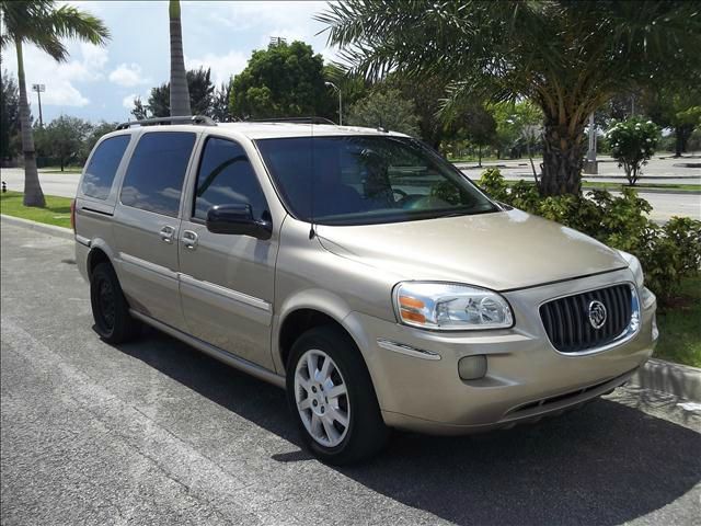 2005 Buick Terraza GS 460 Sedan 4D